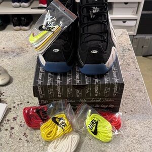 Nike Men’s size 8.5 Social Status edition Air Max Penney!